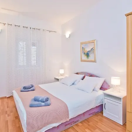 Apartman Toma Apartment *